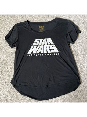 Star Wars “The Force Awakens” vintage tee. Size L